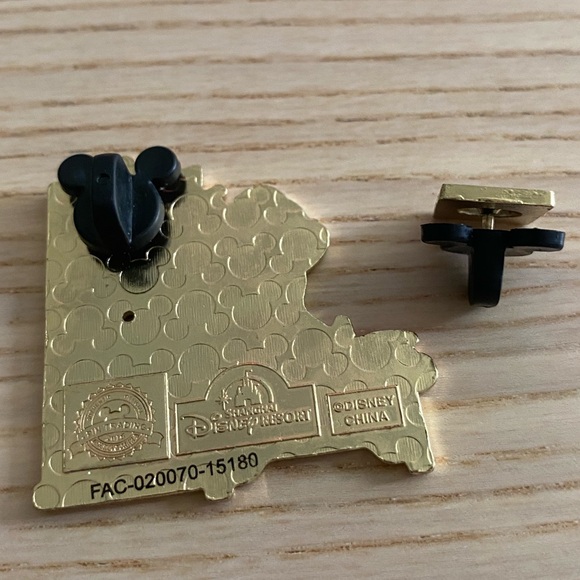 Disney Pin - Picture 4 of 4